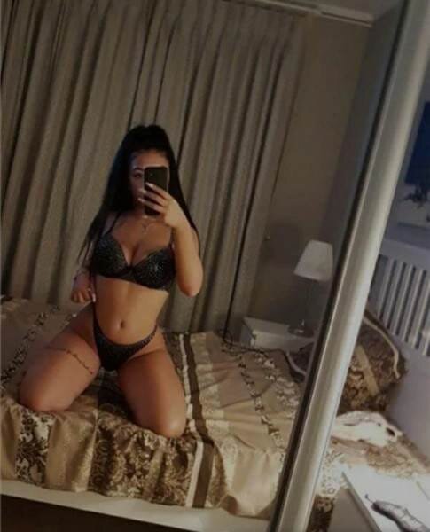 Alexandra, Dristor 2
